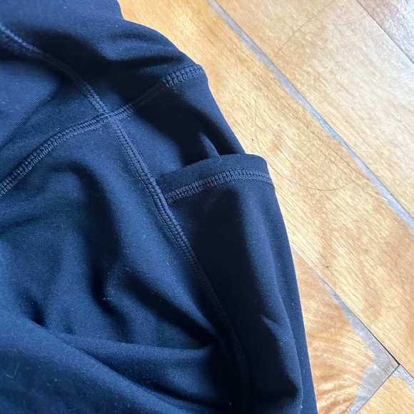 Black skechers sport skirt with integrates shorts - Picture 4 of 6